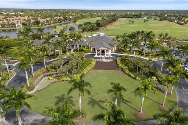 $912,000 | 2906 Aviamar Circle, Naples, FL 34114