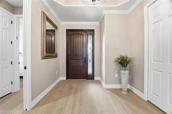 $912,000 | 2906 Aviamar Circle, Naples, FL 34114