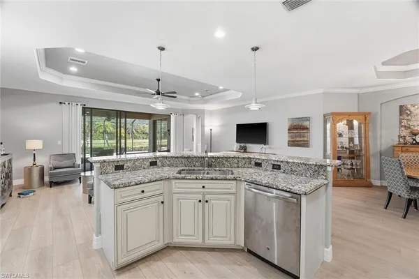 $912,000 | 2906 Aviamar Circle, Naples, FL 34114