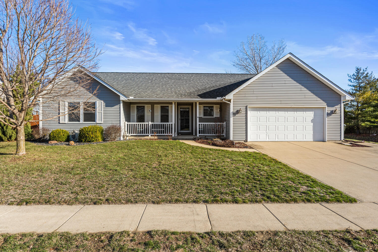 1202 Edgeview Drive Mahomet, IL 61853 - Photo 1 of 31