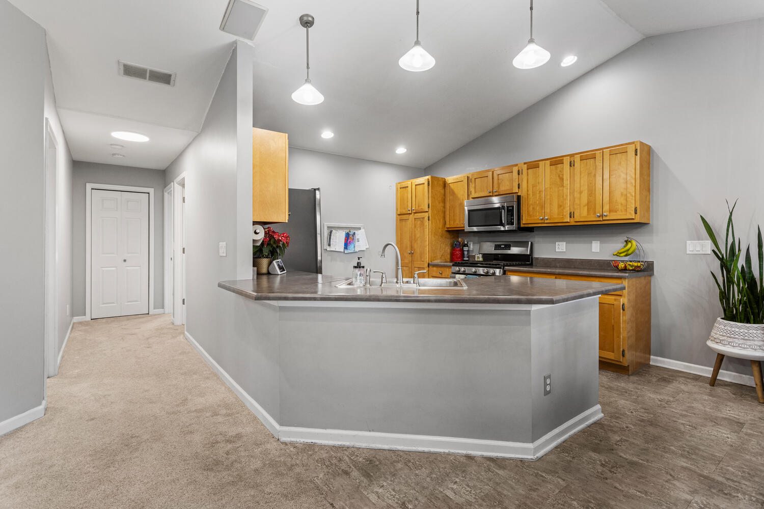 1202 Edgeview Drive Mahomet, IL 61853 - Photo 12 of 31