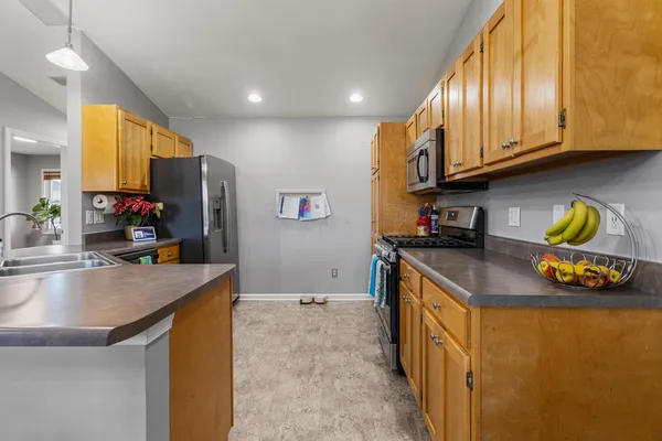 $330,000 | 1202 Edgeview Drive, Mahomet, IL 61853
