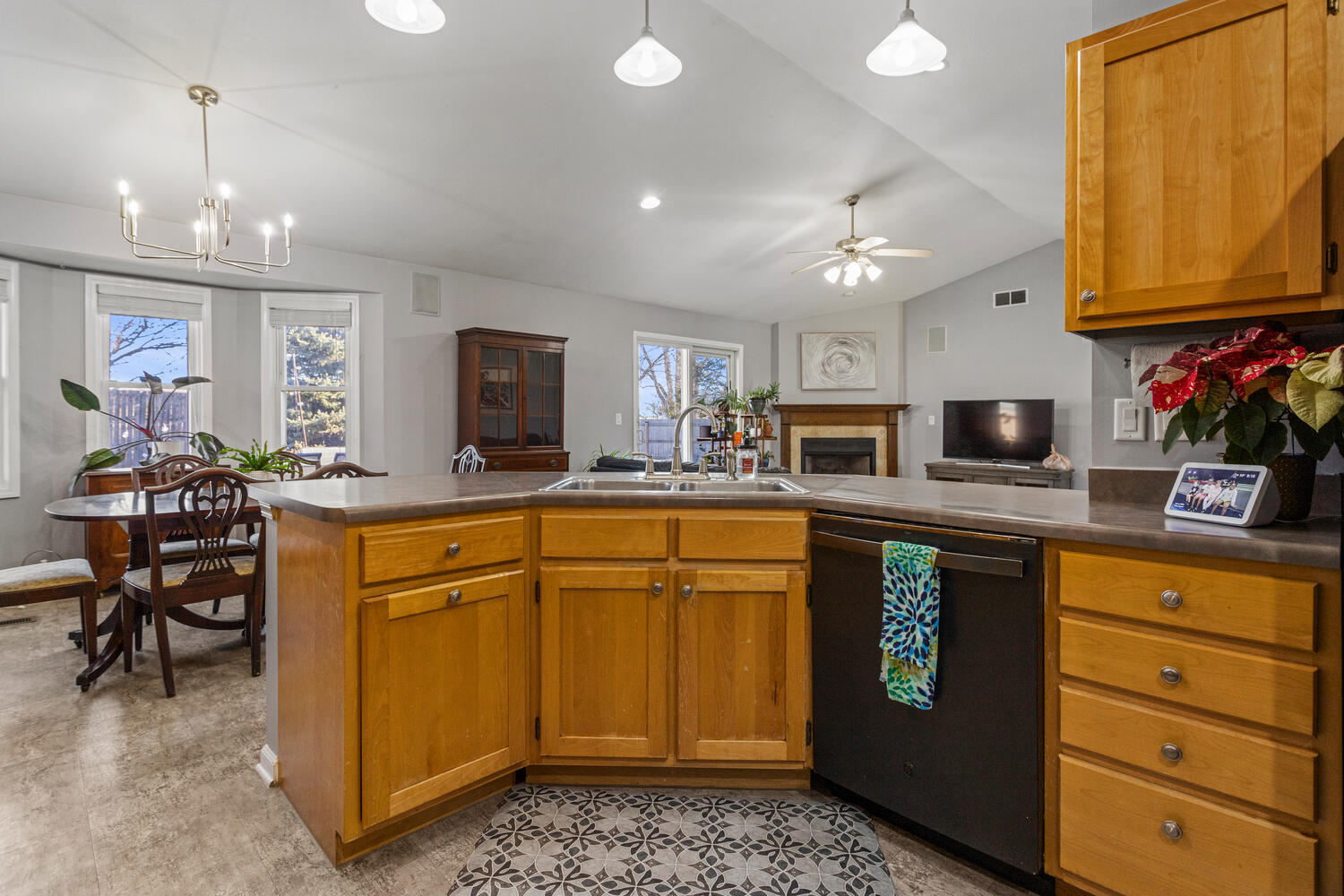 1202 Edgeview Drive Mahomet, IL 61853 - Photo 16 of 31