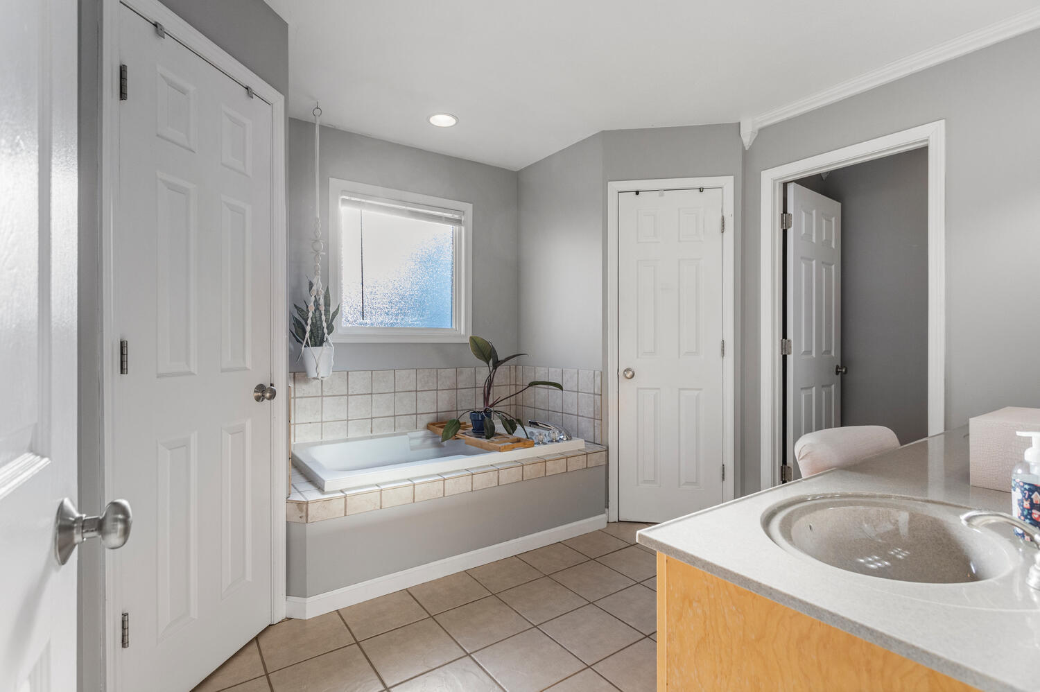 1202 Edgeview Drive Mahomet, IL 61853 - Photo 20 of 31