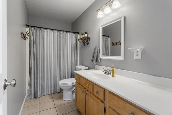 $330,000 | 1202 Edgeview Drive, Mahomet, IL 61853