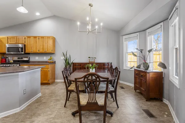$330,000 | 1202 Edgeview Drive, Mahomet, IL 61853