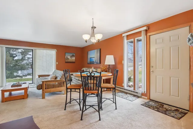 $254,000 | 55 Lausanne Court, Unit 1, Geneva, WI 53147