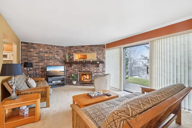 $254,000 | 55 Lausanne Court, Unit 1, Geneva, WI 53147