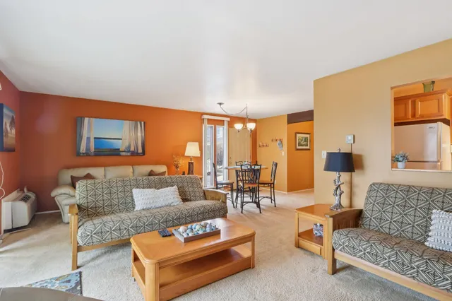 $254,000 | 55 Lausanne Court, Unit 1, Geneva, WI 53147