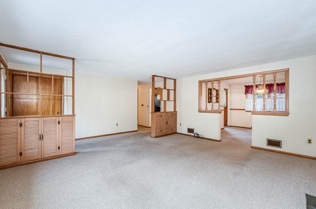 10 Raynes Road Boston, MA 02136 - Photo 8 of 33 Gallery Image 8