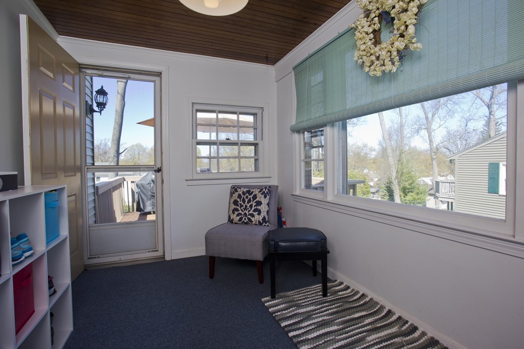 168 West Allen Ridge Road Springfield, MA 01118 - Photo 3 of 24 a living room with furniture and a window