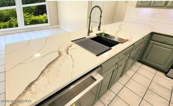 $360,000 | 25 Master Lane, Vicksburg, MS 39183