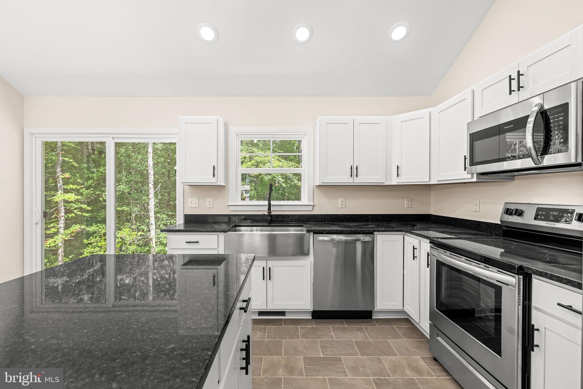 455 Forest Grove Road Colonial Beach, VA 22443 - Photo 4 of 19 Gallery Image 4