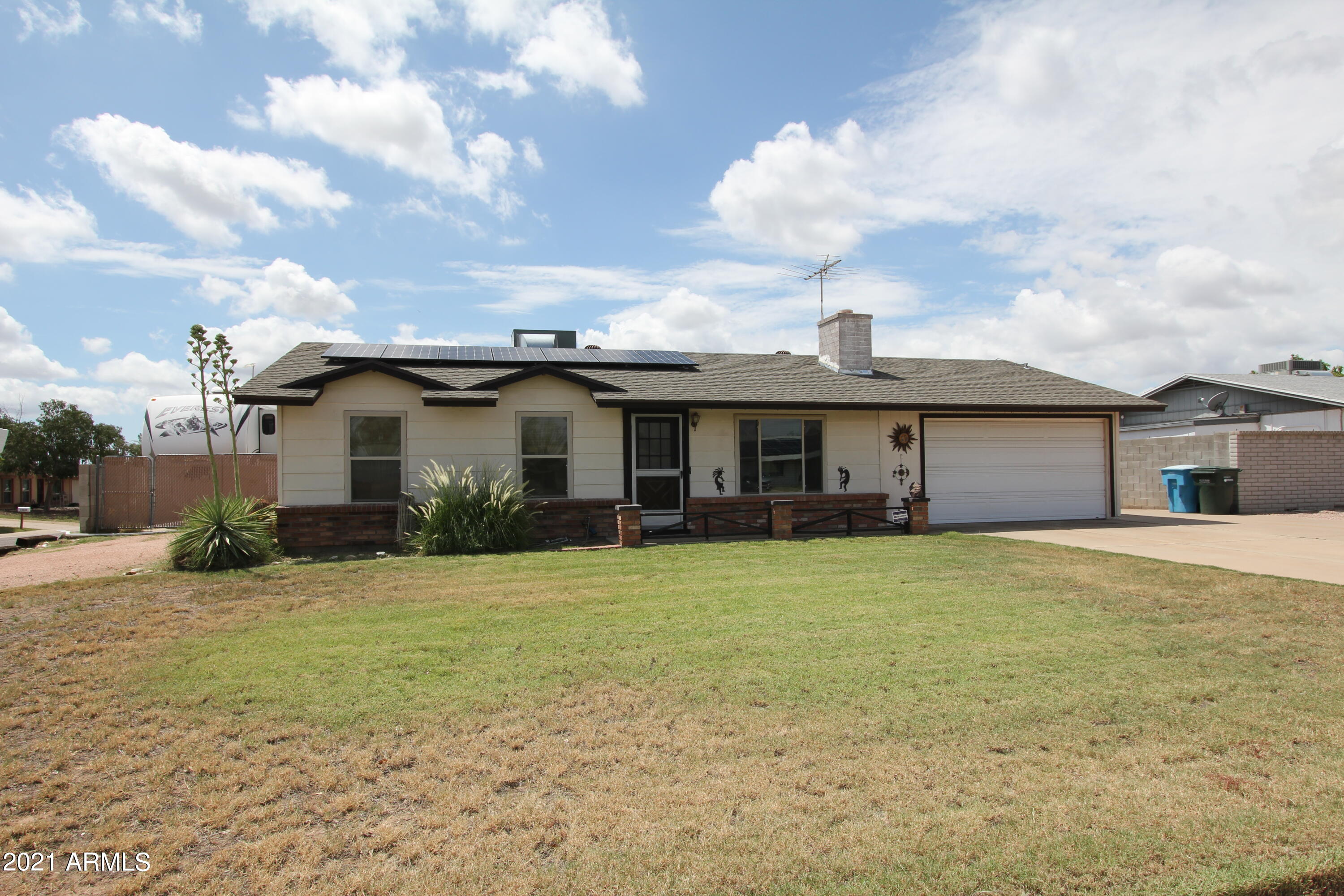 1725 West Utopia Road Phoenix, AZ 85027 - Photo 1 of 29 Front of House