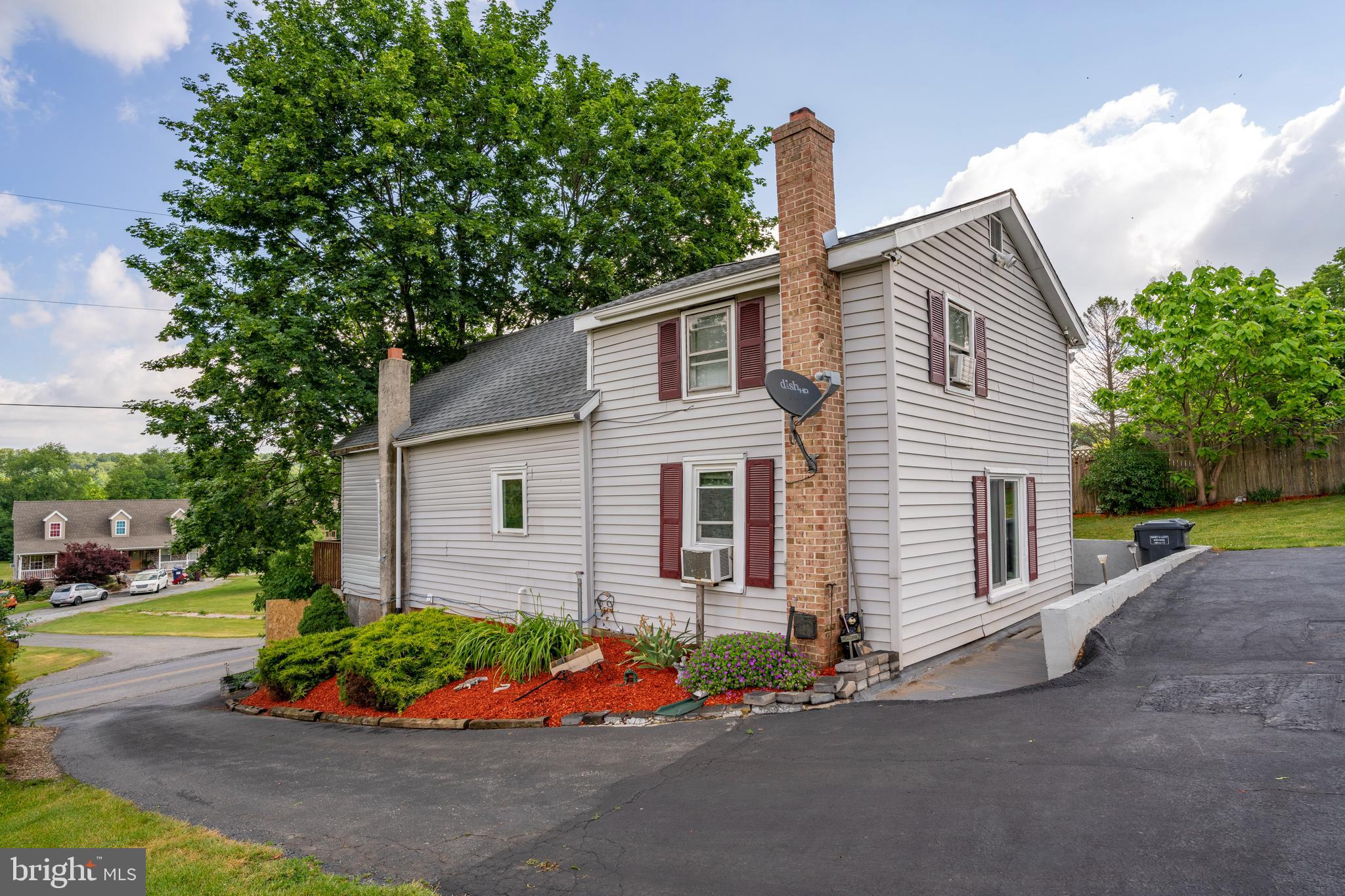 1247 Amosite Road Bainbridge, PA 17502 - Photo 10 of 34 Gallery Image 10