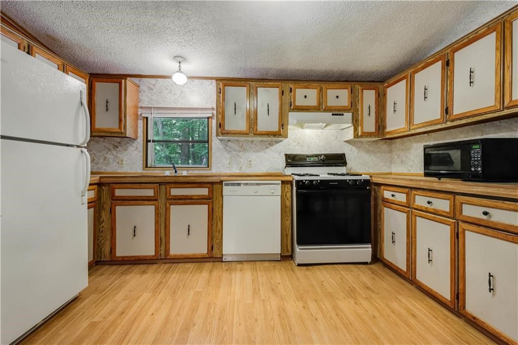 2204 County Road East Bruce, WI 54819 - Photo 8 of 34