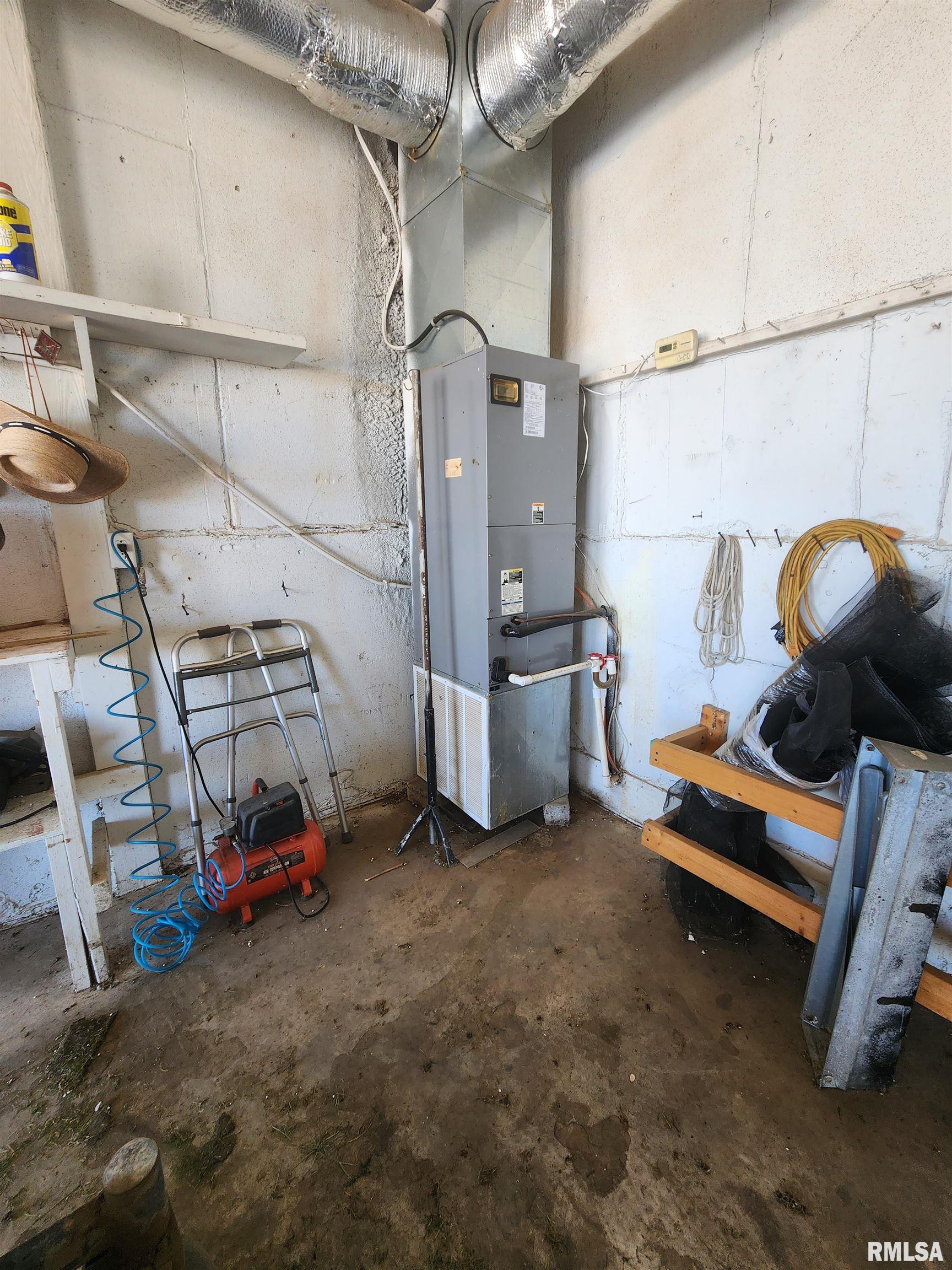 3386 Park Street Road Mulkeytown, IL 62865 - Photo 10 of 32 Gallery Image 10