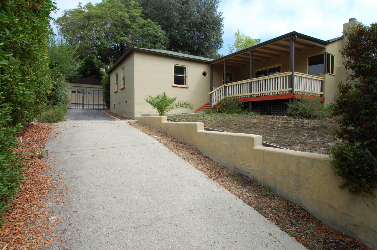 864 Cheltenham Road Santa Barbara, CA 93105 - Photo 1 of 8 Front View 3