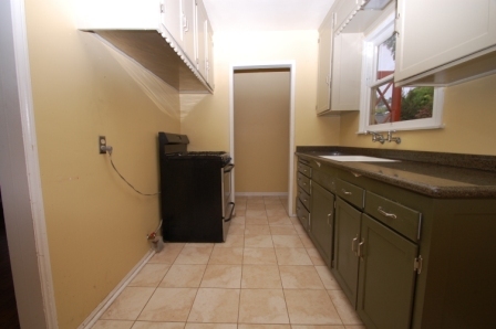 864 Cheltenham Road Santa Barbara, CA 93105 - Photo 8 of 8 Kitchen