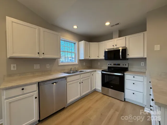 $264,500 | 7100 Windsong Way, Wingate, NC 28174