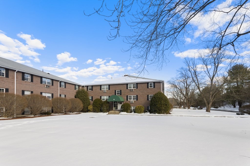 96 Richardson Road, Unit A8 Chelmsford, MA 01863 - Photo 24 of 28