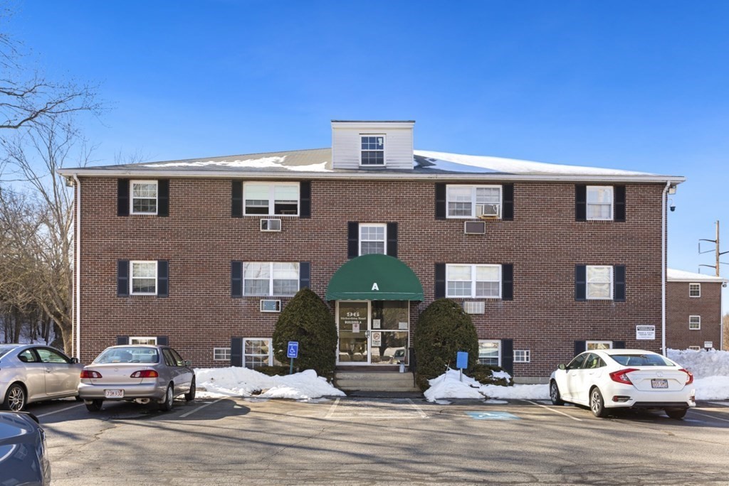 96 Richardson Road, Unit A8 Chelmsford, MA 01863 - Photo 3 of 28