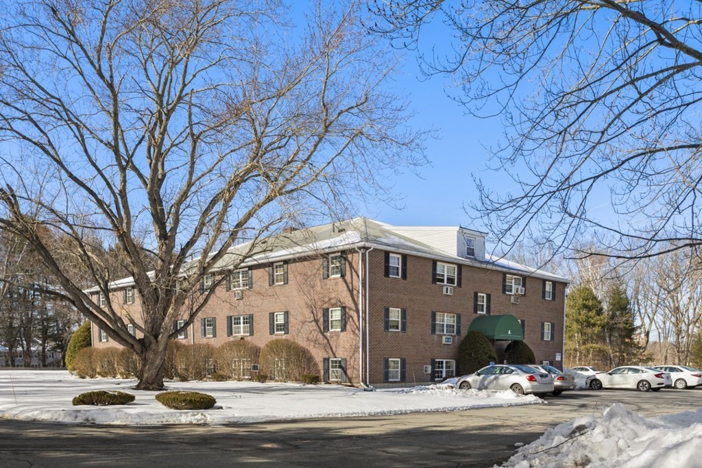 96 Richardson Road, Unit A8 Chelmsford, MA 01863 - Photo 4 of 28