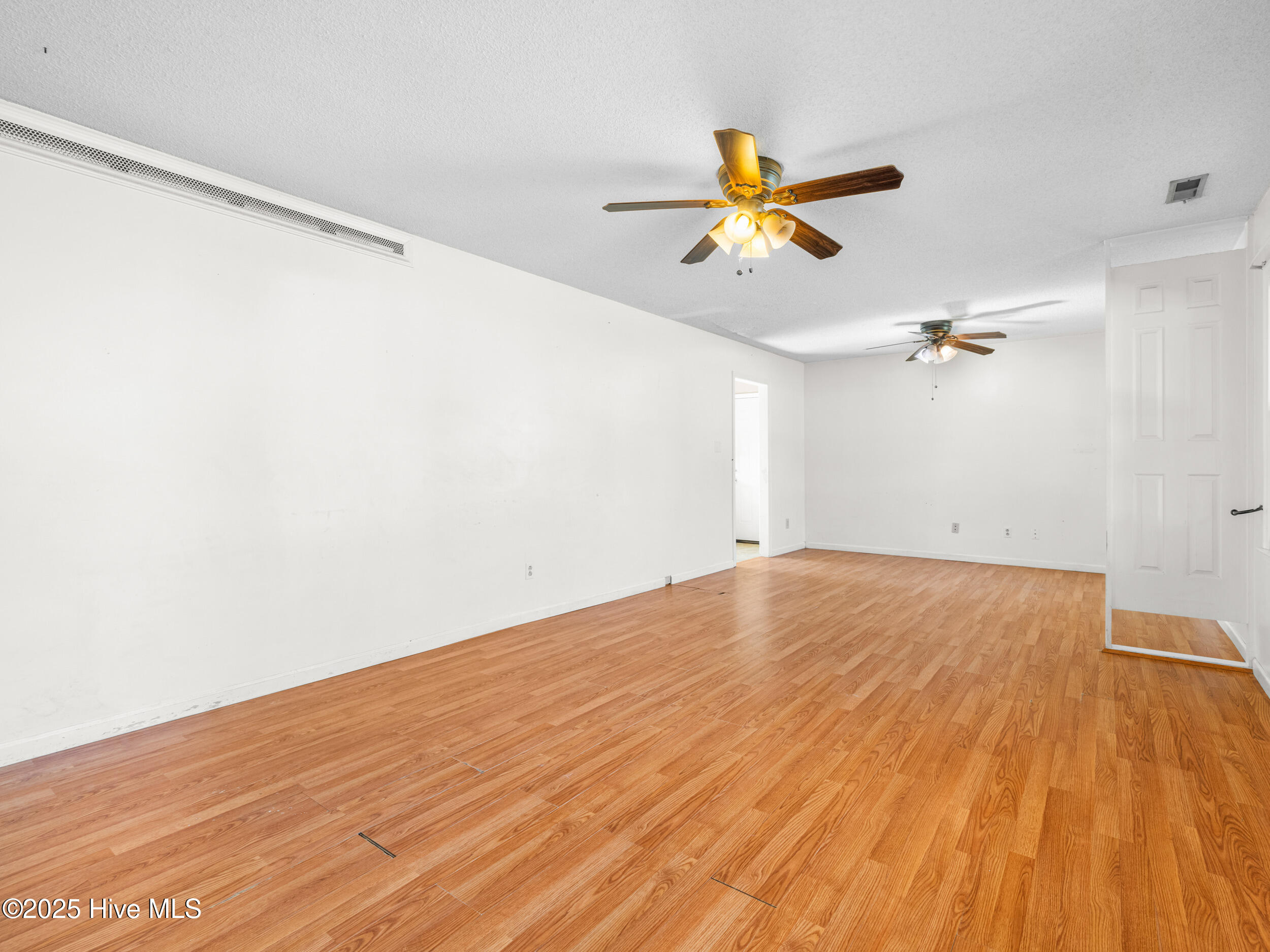 514 East Springhill Terrace Jacksonville, NC 28546 - Photo 5 of 28 025a0289