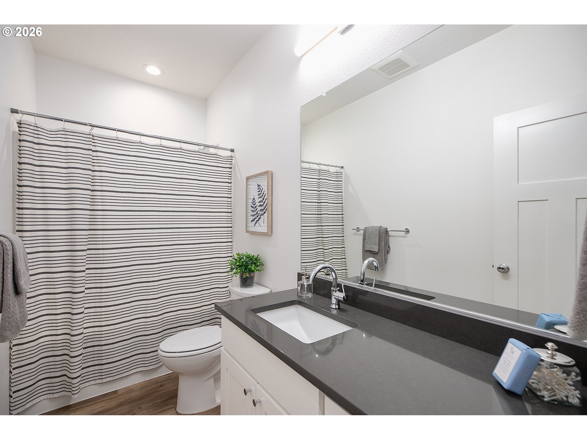 995 Southeast Olive Way Estacada, OR 97023 - Photo 11 of 28 Bathroom