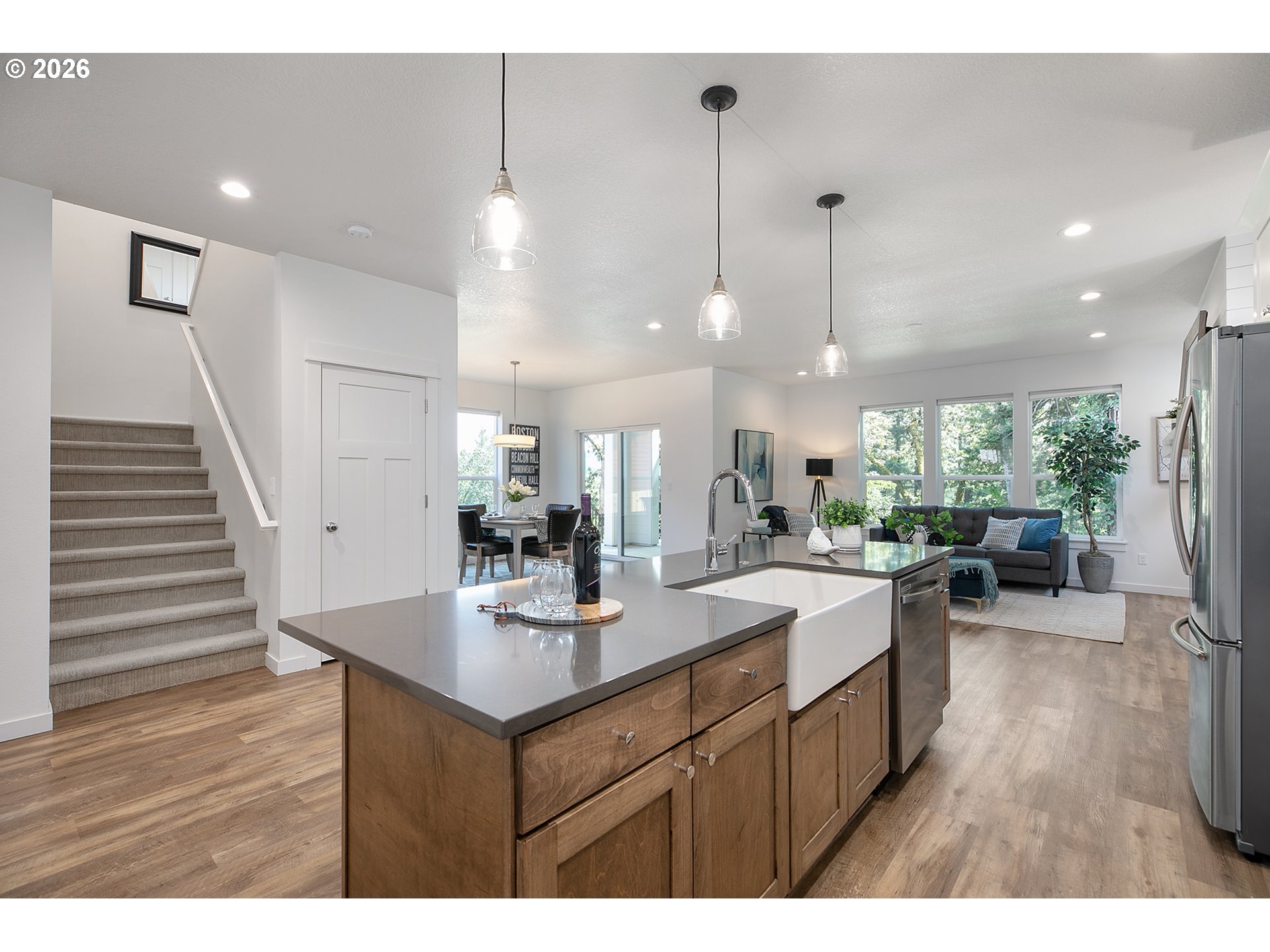 995 Southeast Olive Way Estacada, OR 97023 - Photo 5 of 28 Kitchen/Family Room