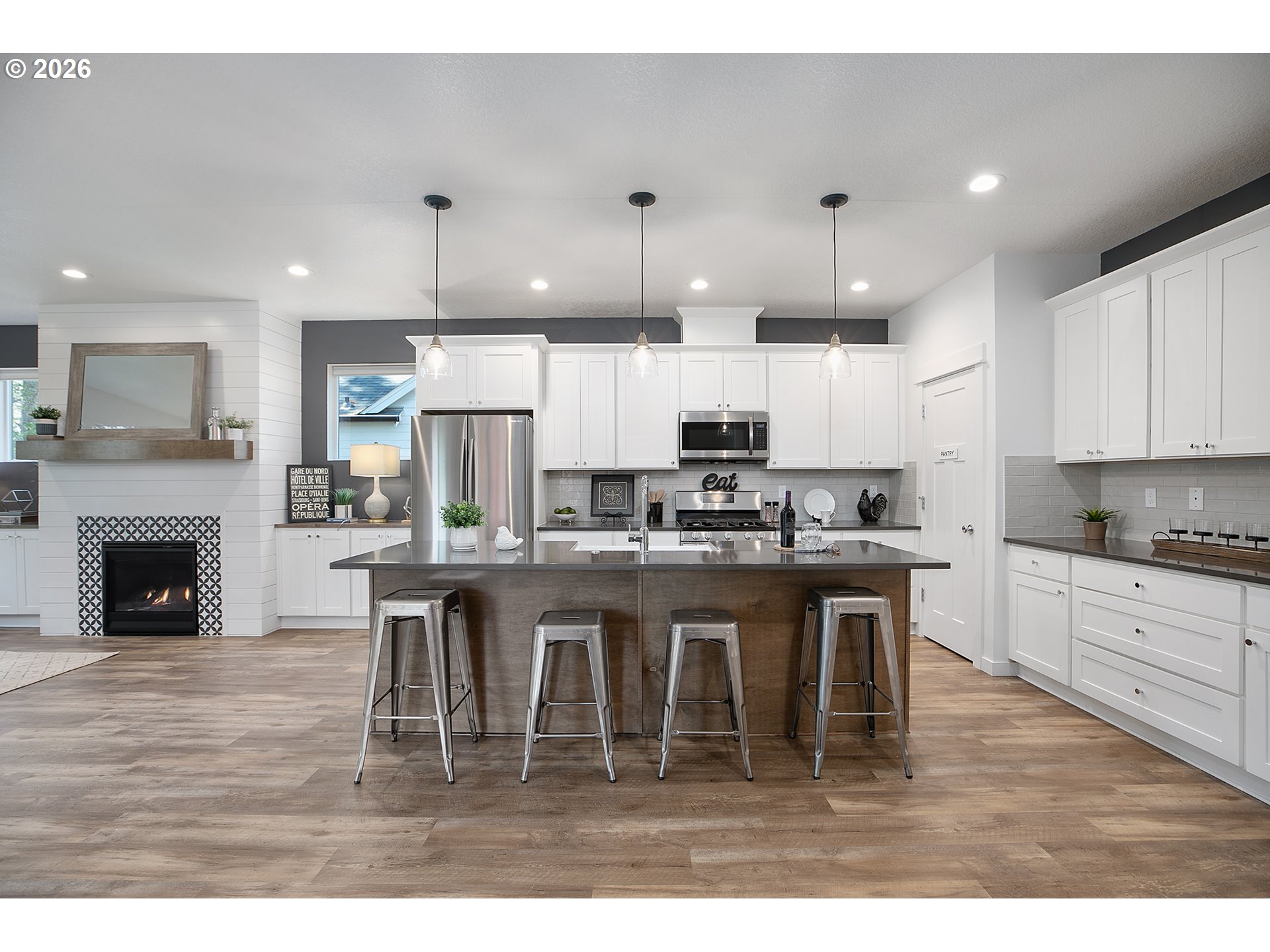 995 Southeast Olive Way Estacada, OR 97023 - Photo 6 of 28 Kitchen