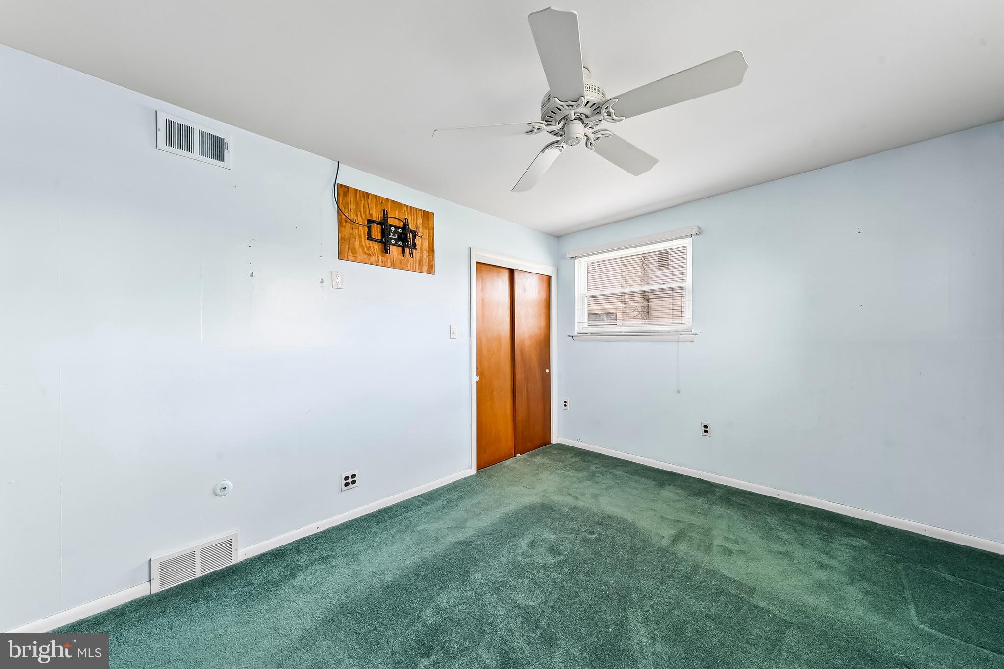 3195 Richard Road Aston, PA 19014 - Photo 3 of 17 Main Bedroom