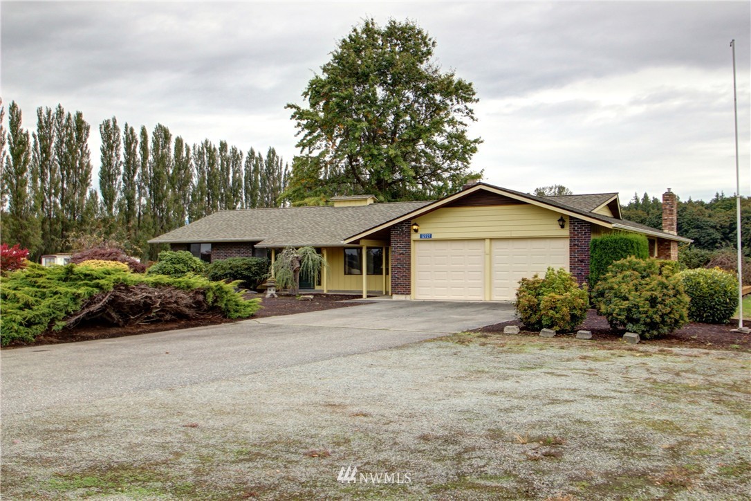 12727 Pulver Road Burlington, WA 98233 - Photo 2 of 18