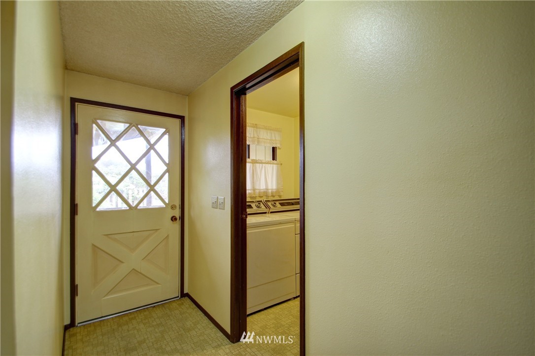 12727 Pulver Road Burlington, WA 98233 - Photo 8 of 18
