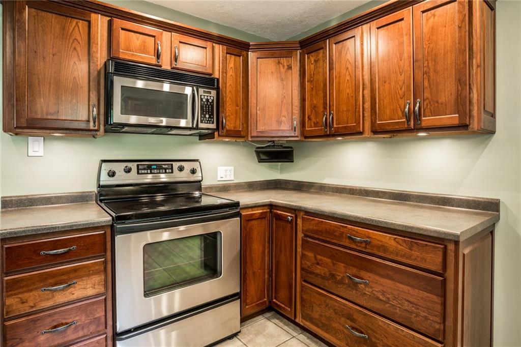 8202 Lieber Road Indianapolis, IN 46260 - Photo 8 of 22 Gallery Image 8