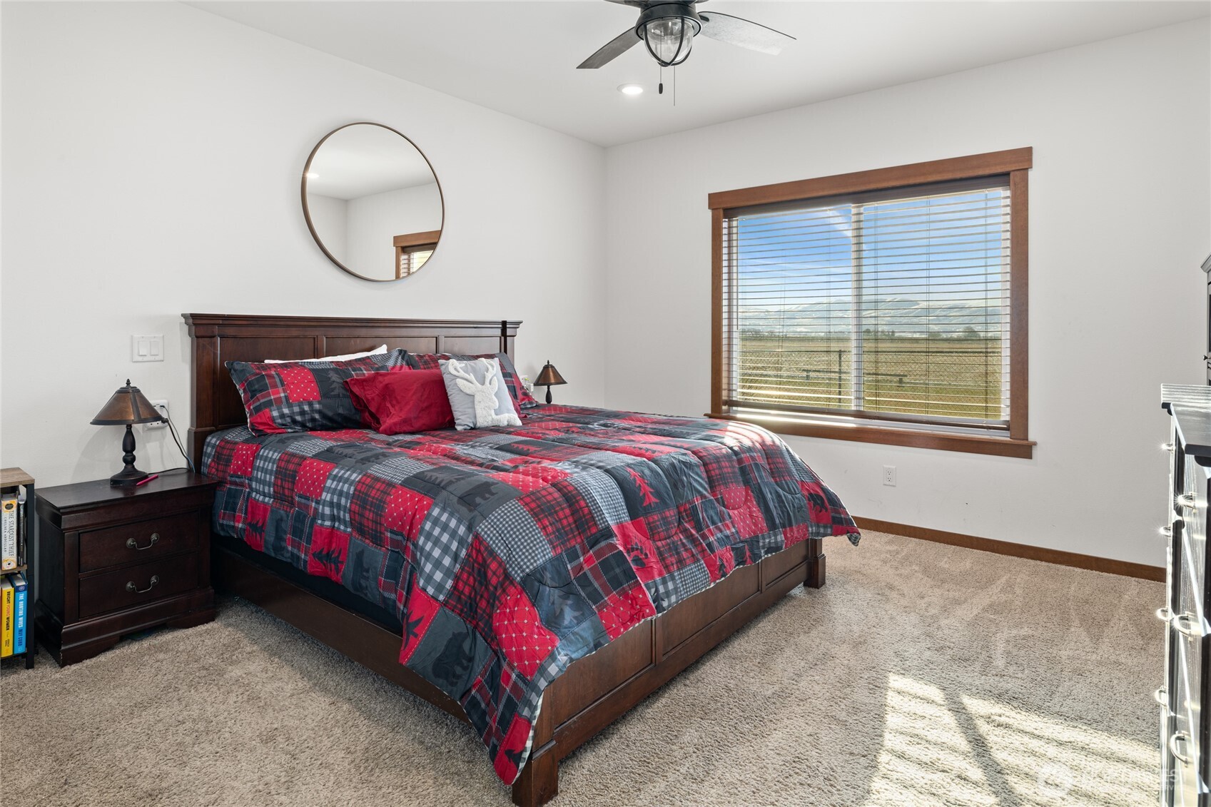 583 Rein Road Ellensburg, WA 98926 - Photo 25 of 40 a bedroom with a bed and window
