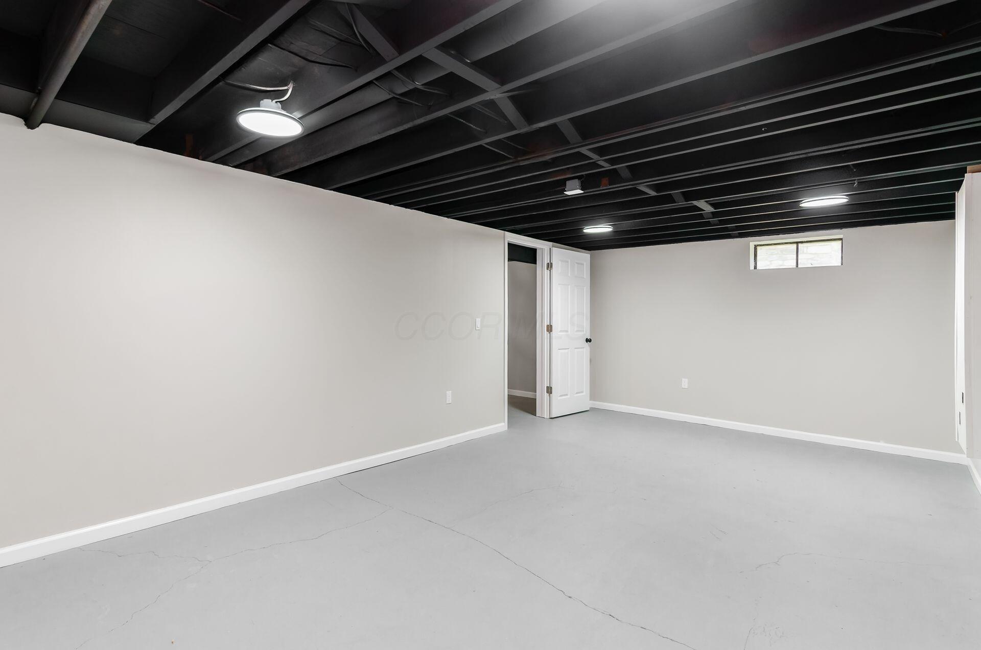 2283 Ward Road Columbus, OH 43224 - Photo 18 of 25 029_4d1ba32_K 2283 Ward Rd063