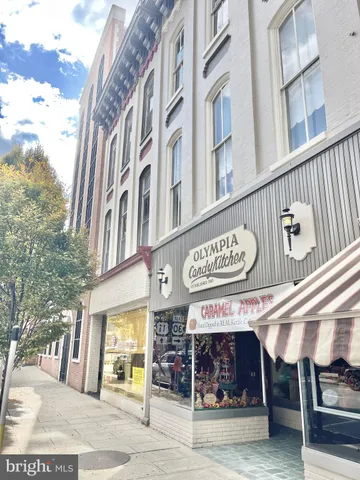 $1,095 | 53 South Main Street, Unit 2, Chambersburg, PA 17201