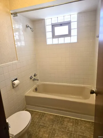 $334,900 | 1605 Woodland Drive, Bloomington, IN 47408