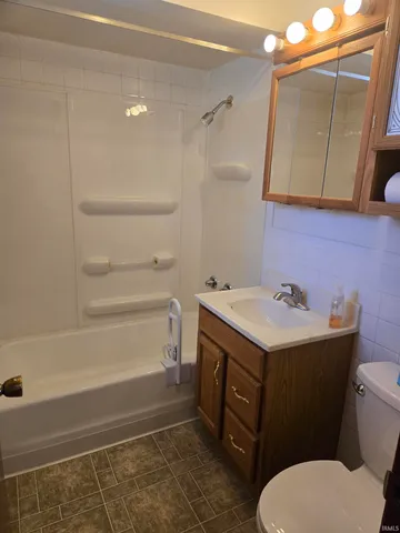 $334,900 | 1605 Woodland Drive, Bloomington, IN 47408