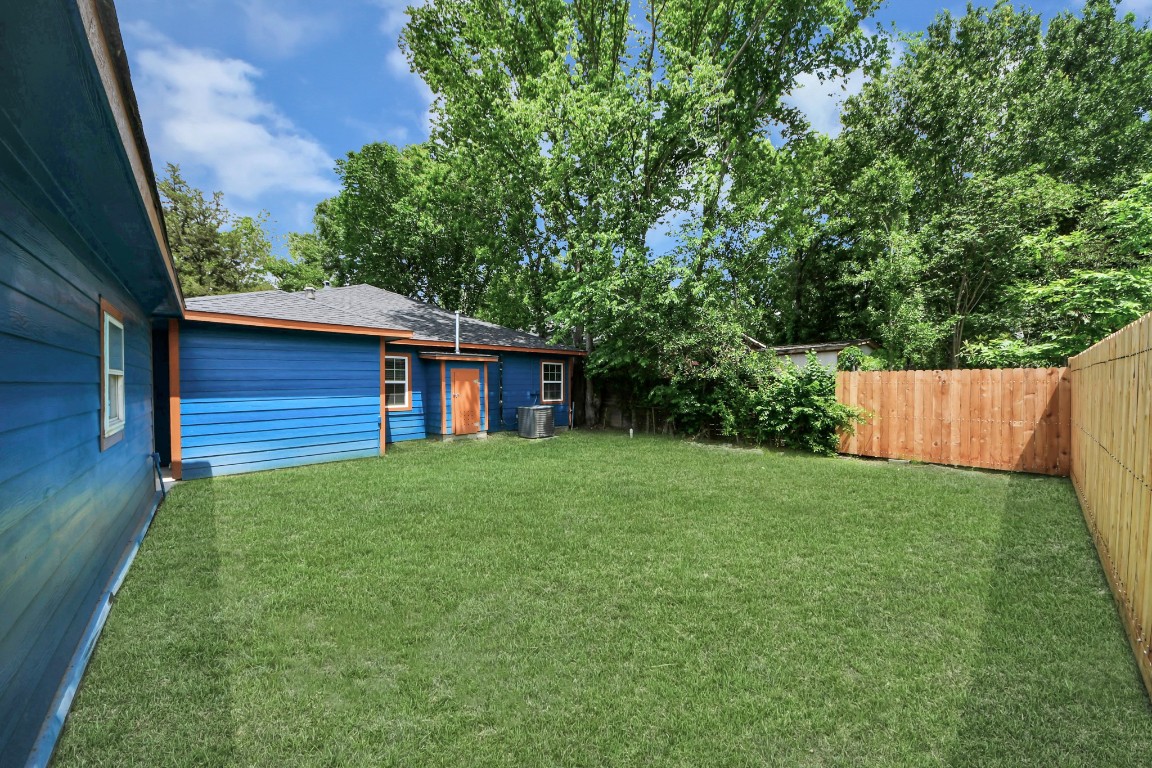 135 Rustic Drive Pasadena, TX 77502 - Photo 6 of 31 a view of a backyard with a garden