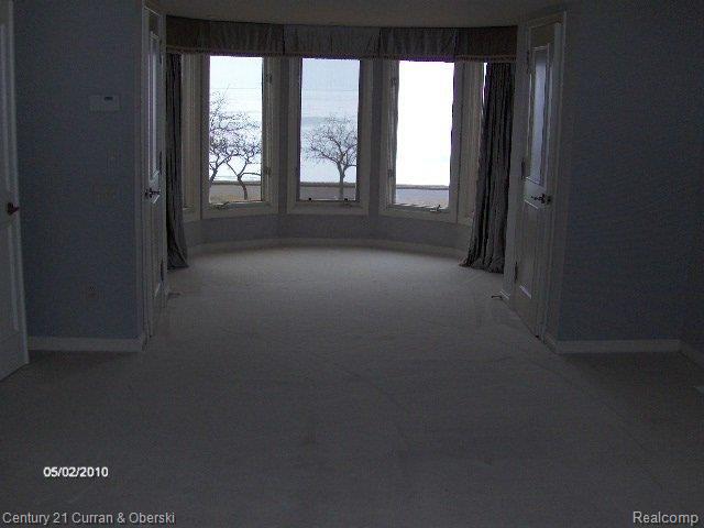135 Lake Shore Road Grosse Pointe, MI 48236 - Photo 15 of 18 135 lakeshore interior 054