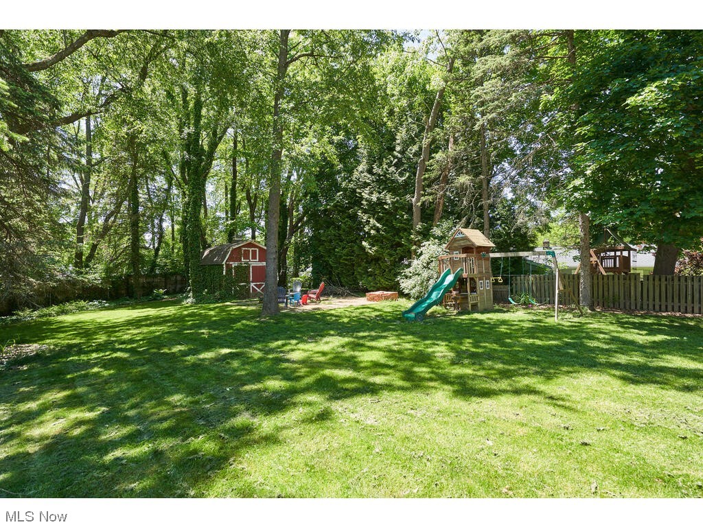 2544 Barrington Road Fairlawn, OH 44333 - Photo 3 of 17