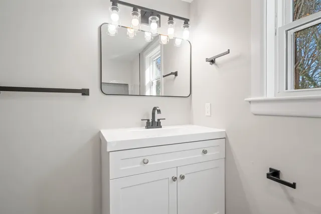 $699,900 | 408 Teaticket Highway, East Falmouth, MA 02536