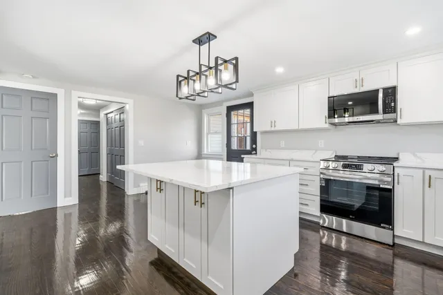 $699,900 | 408 Teaticket Highway, East Falmouth, MA 02536