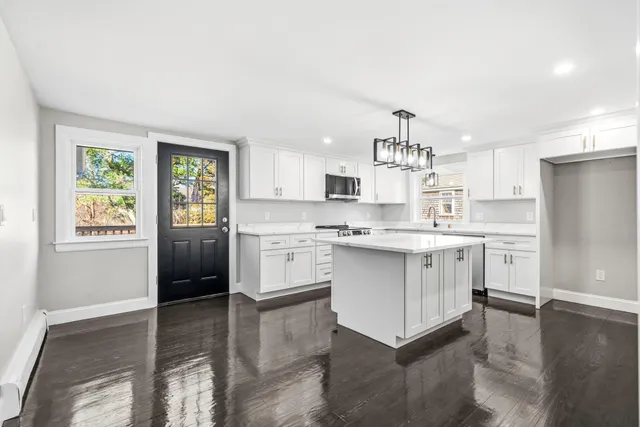 $699,900 | 408 Teaticket Highway, East Falmouth, MA 02536