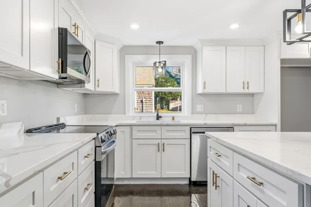 $699,900 | 408 Teaticket Highway, East Falmouth, MA 02536