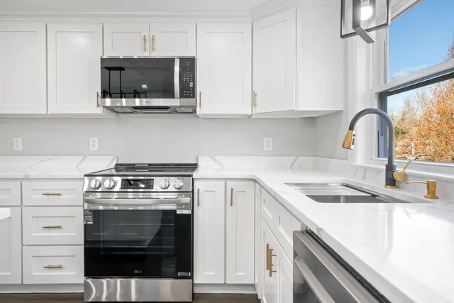 $699,900 | 408 Teaticket Highway, East Falmouth, MA 02536