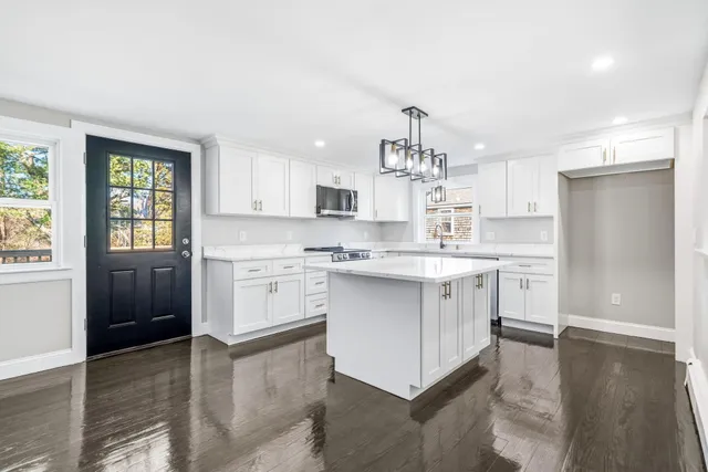 $699,900 | 408 Teaticket Highway, East Falmouth, MA 02536