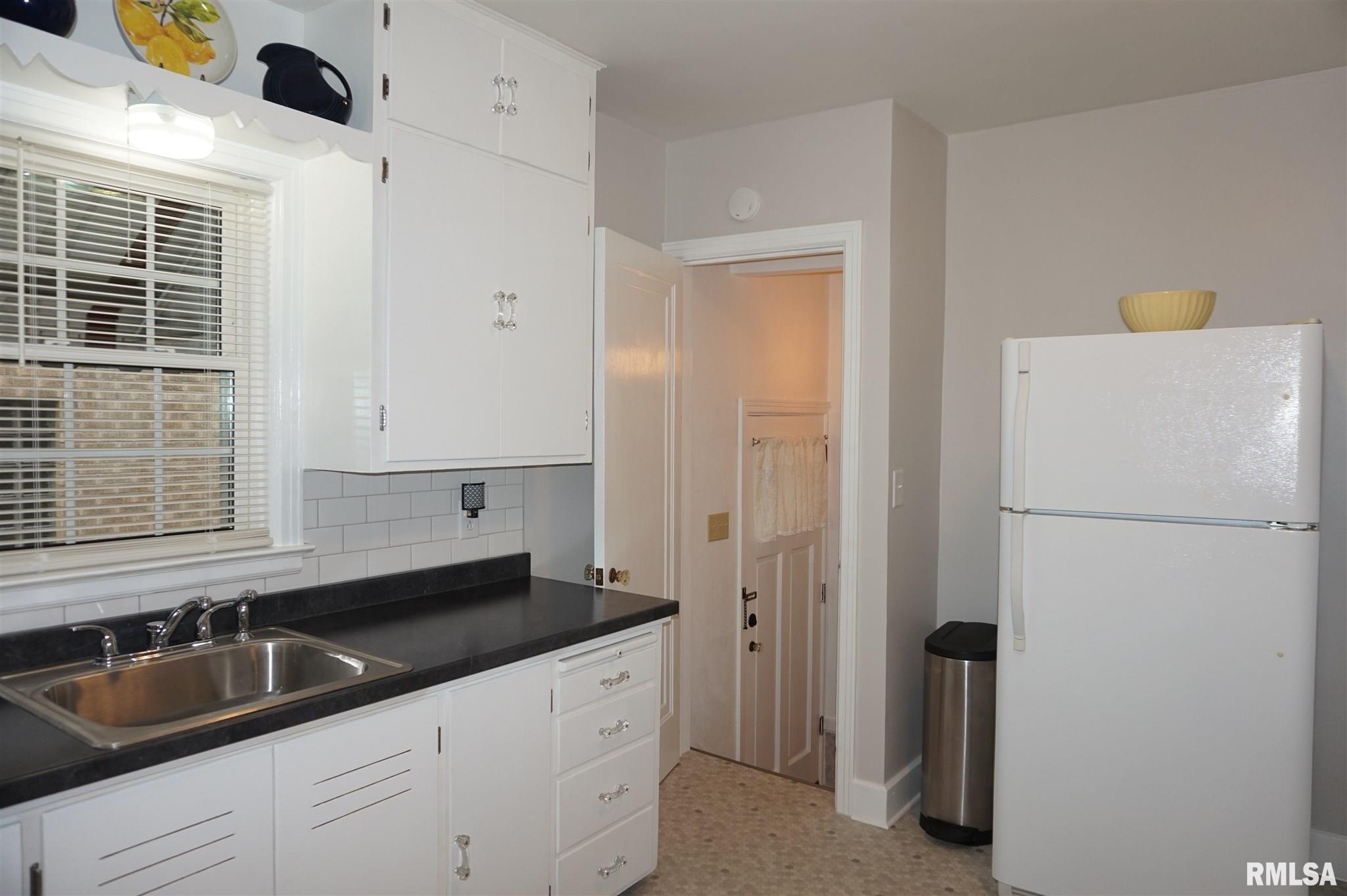 704 Springfield Road East Peoria, IL 61611 - Photo 13 of 41 Gallery Image 13